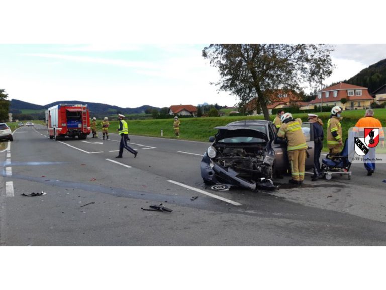 08.10.2020 Verkehrsunfall eingeklemmte Person